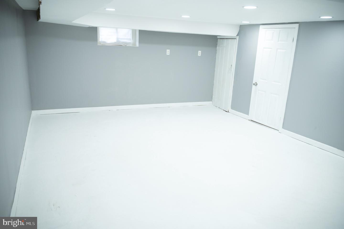 40 E Lincoln Ave Property Photo 25