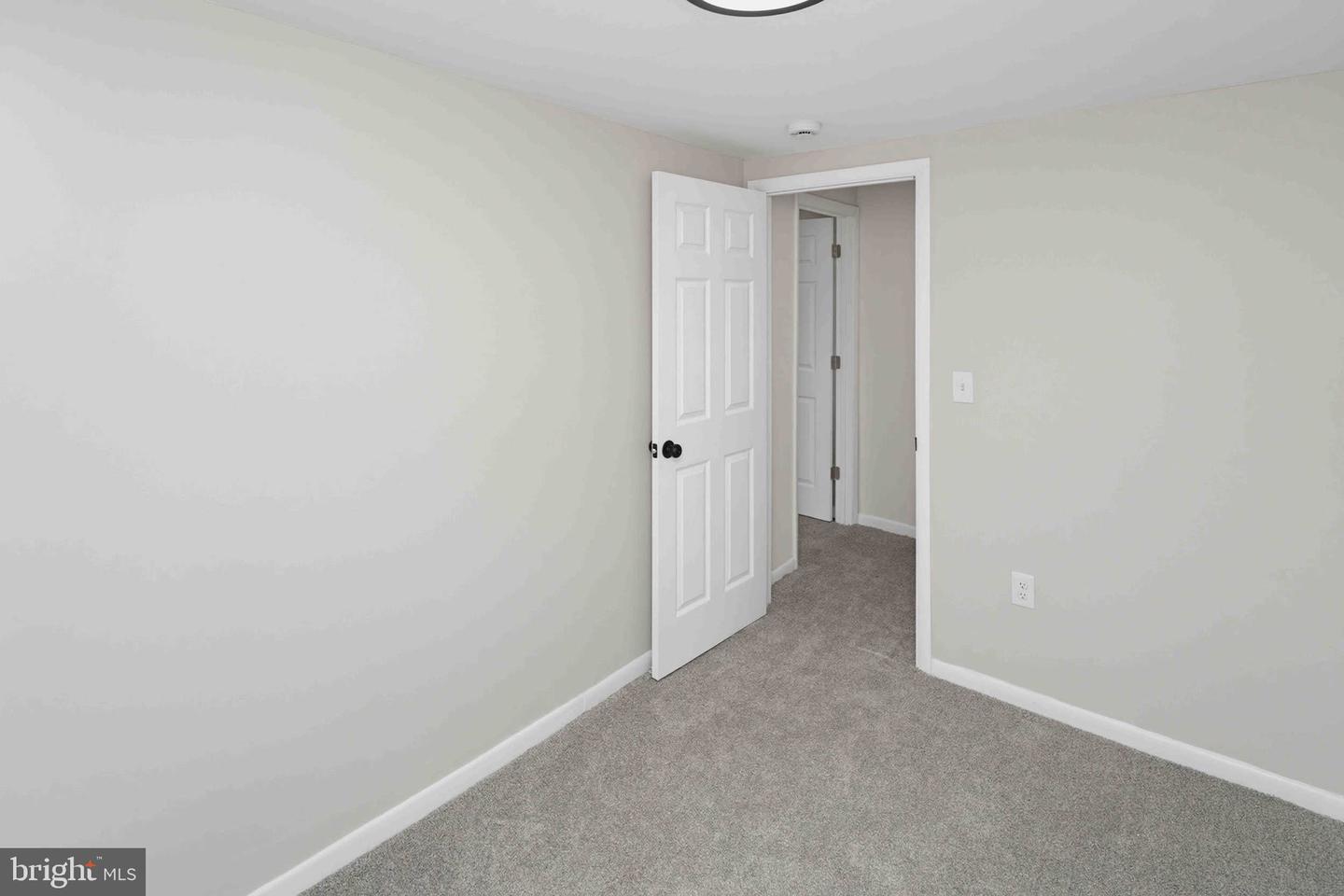 828 Mill St Property Photo 17