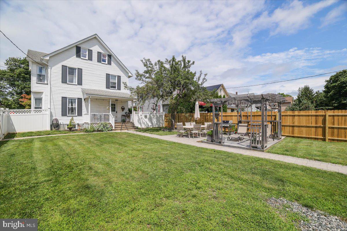 33 State Street Property Photo 8