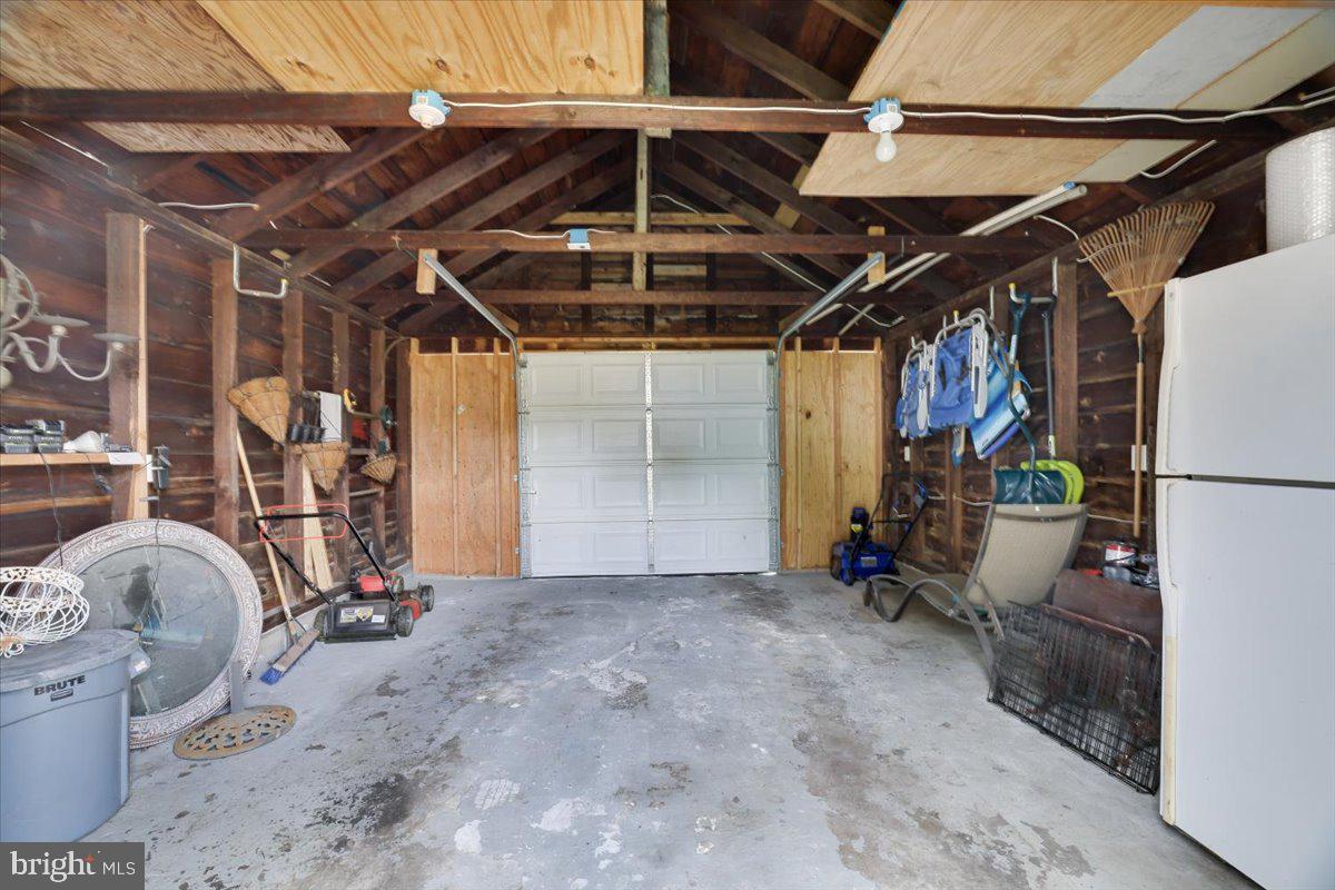 33 State Street Property Photo 14