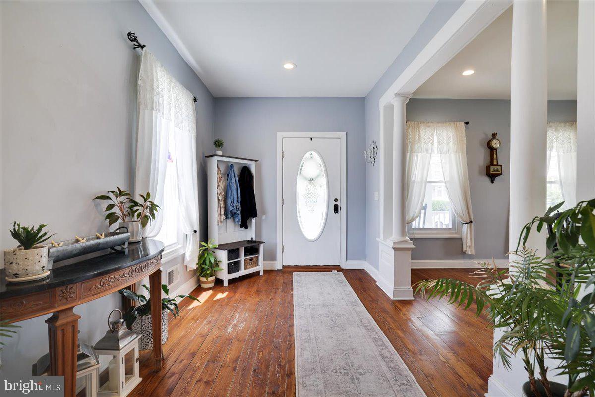 33 State Street Property Photo 15