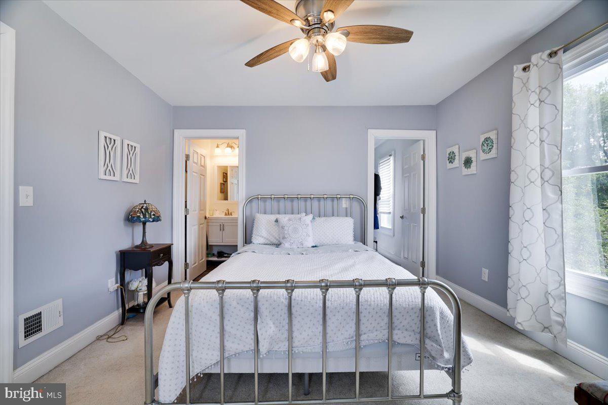 33 State Street Property Photo 29