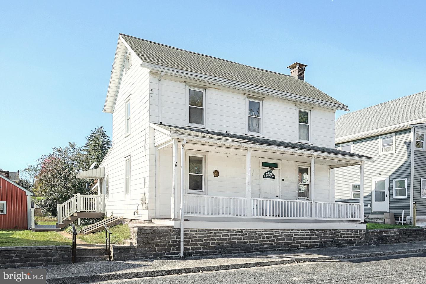 17 Penn St Property Photo