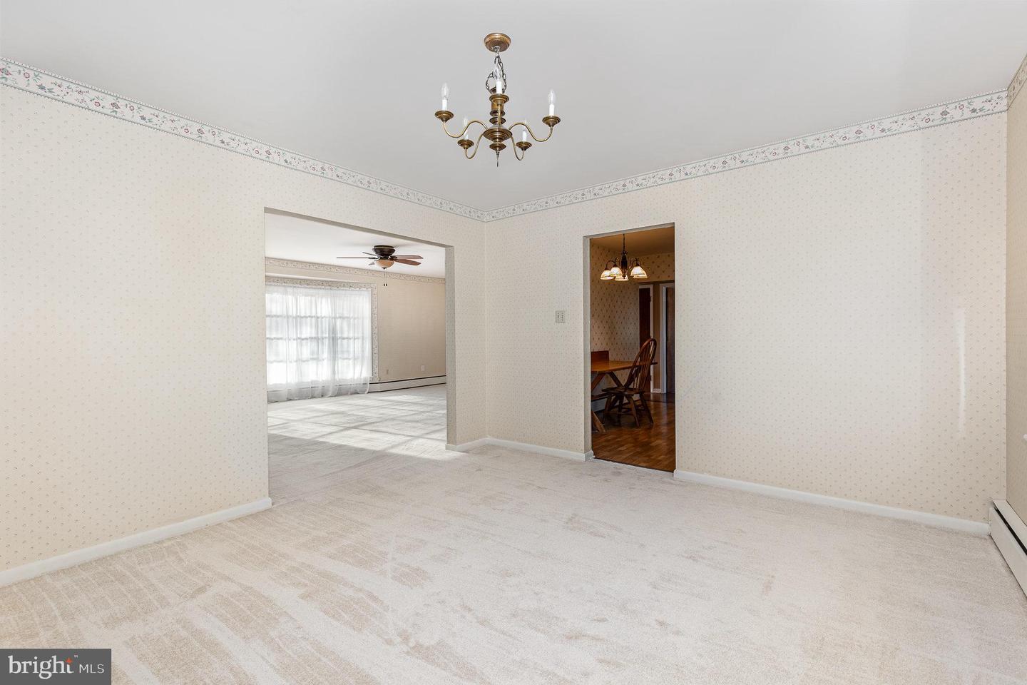 449 Glenwyn Dr Property Photo 15