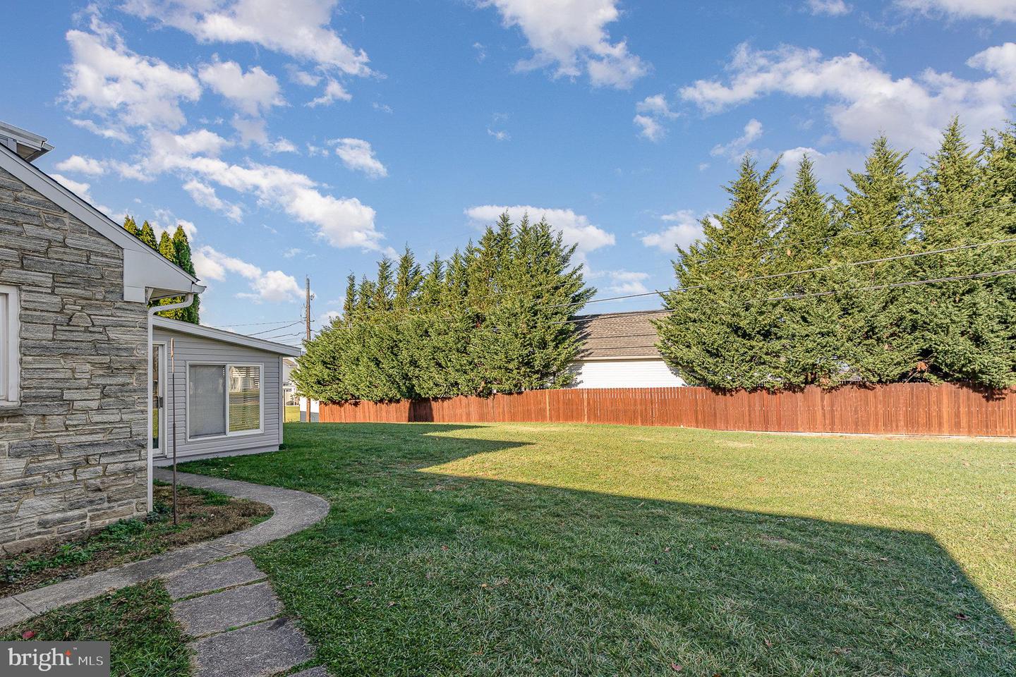 449 Glenwyn Dr Property Photo 41