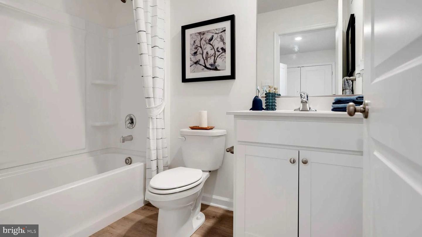 8 Windsor Ct Property Photo 9