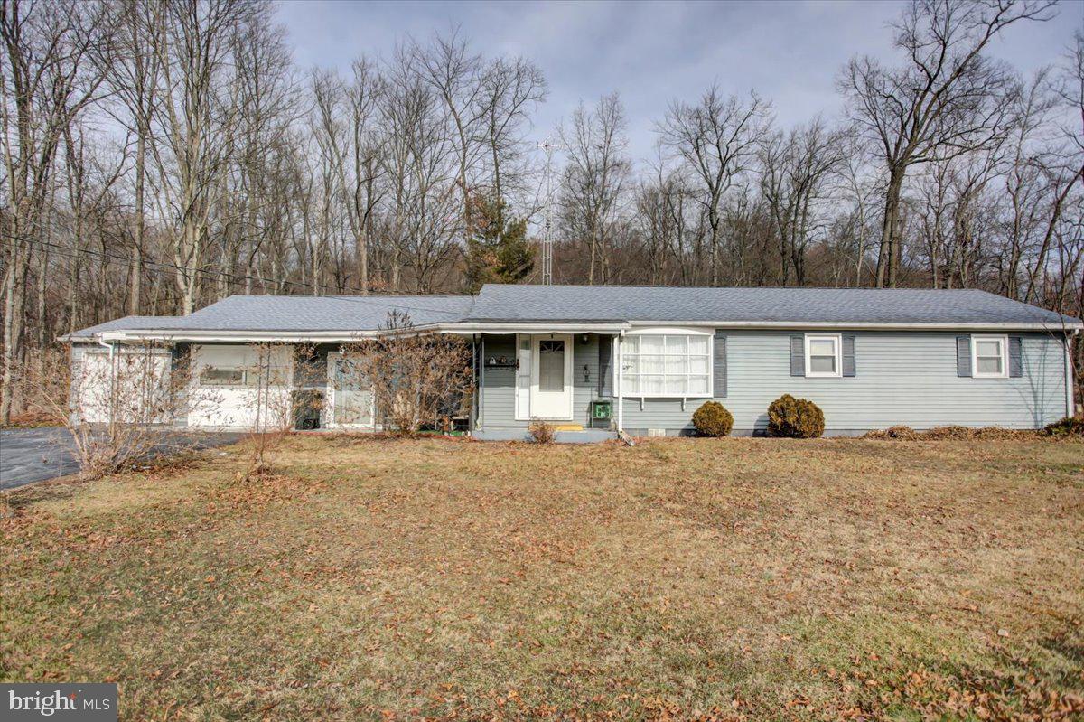 215 Chestnut Hill Rd Property Photo