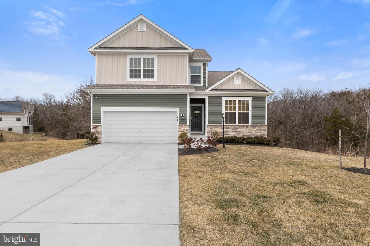 20 Cooper Ln Property Photo