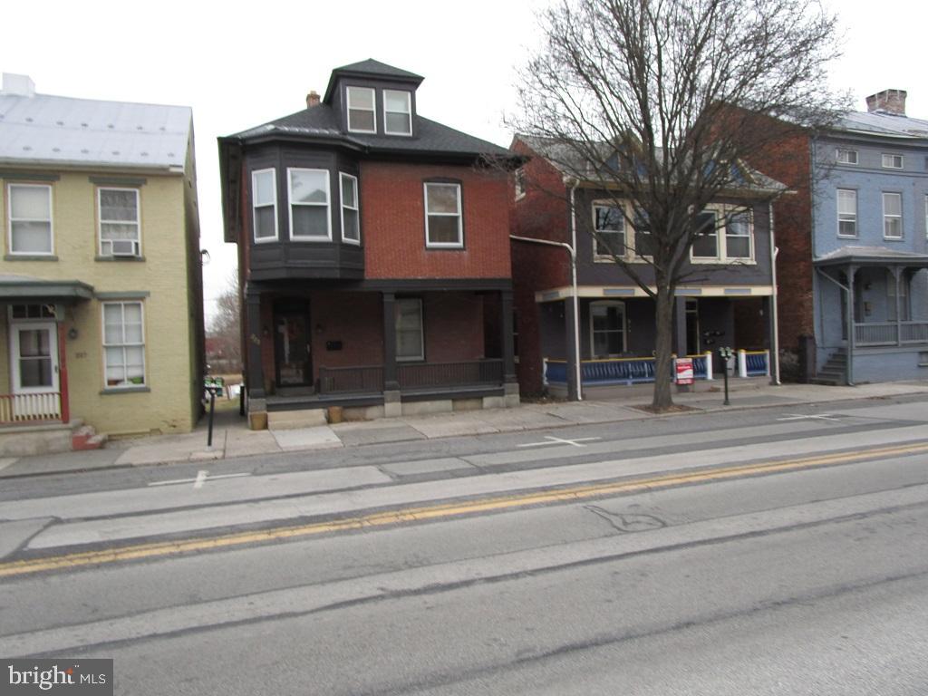223 Chambersburg St Property Photo 2
