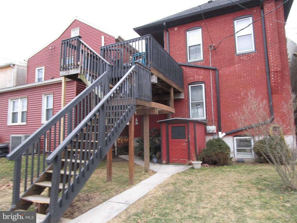 223 Chambersburg St Property Photo 4