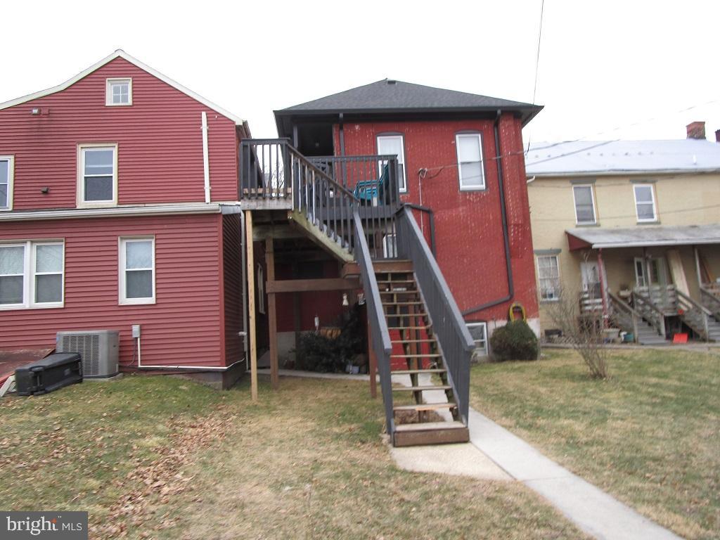 223 Chambersburg St Property Photo 5