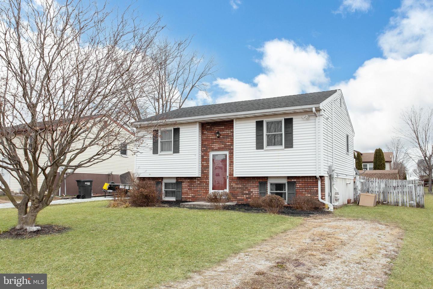 10 Antler Ln Property Photo