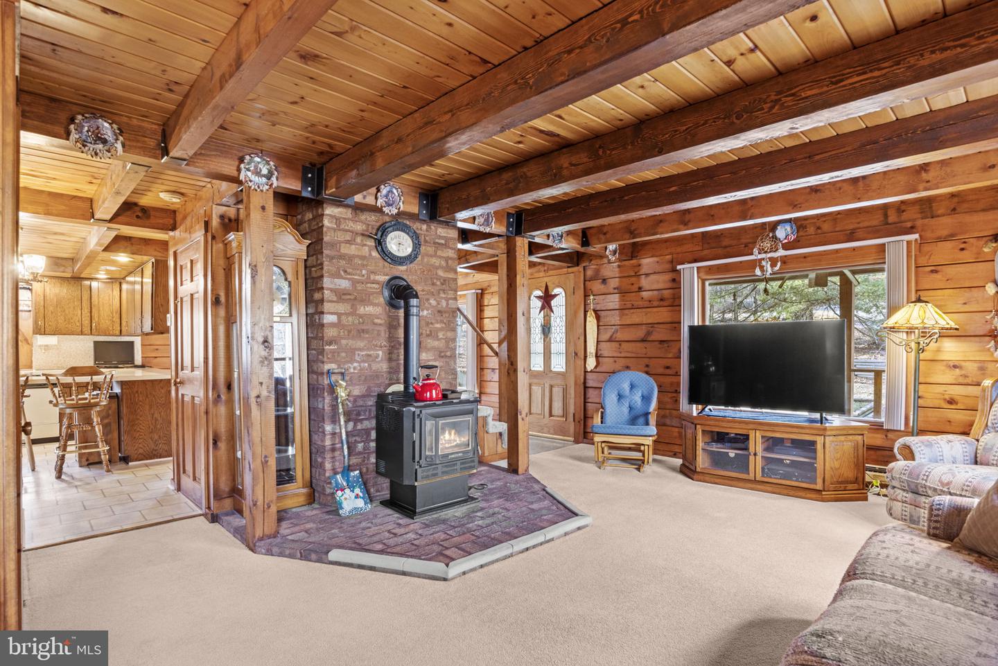 46 Woodview Rd Property Photo 10