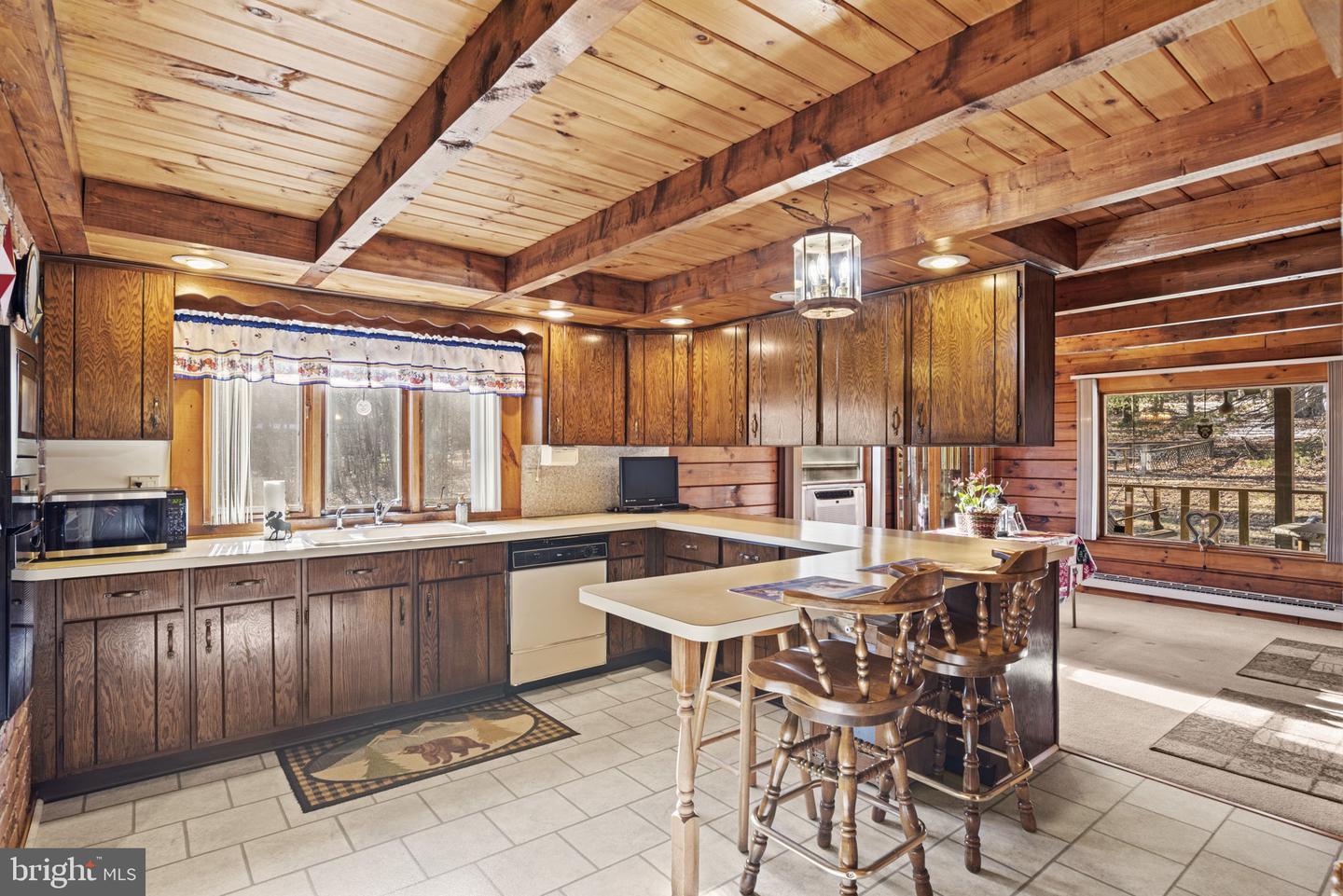 46 Woodview Rd Property Photo 12