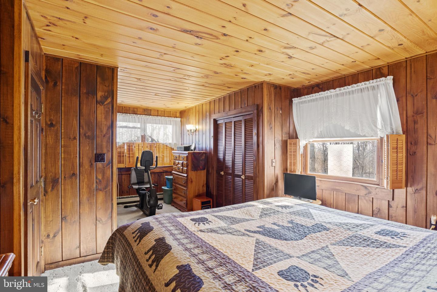 46 Woodview Rd Property Photo 24