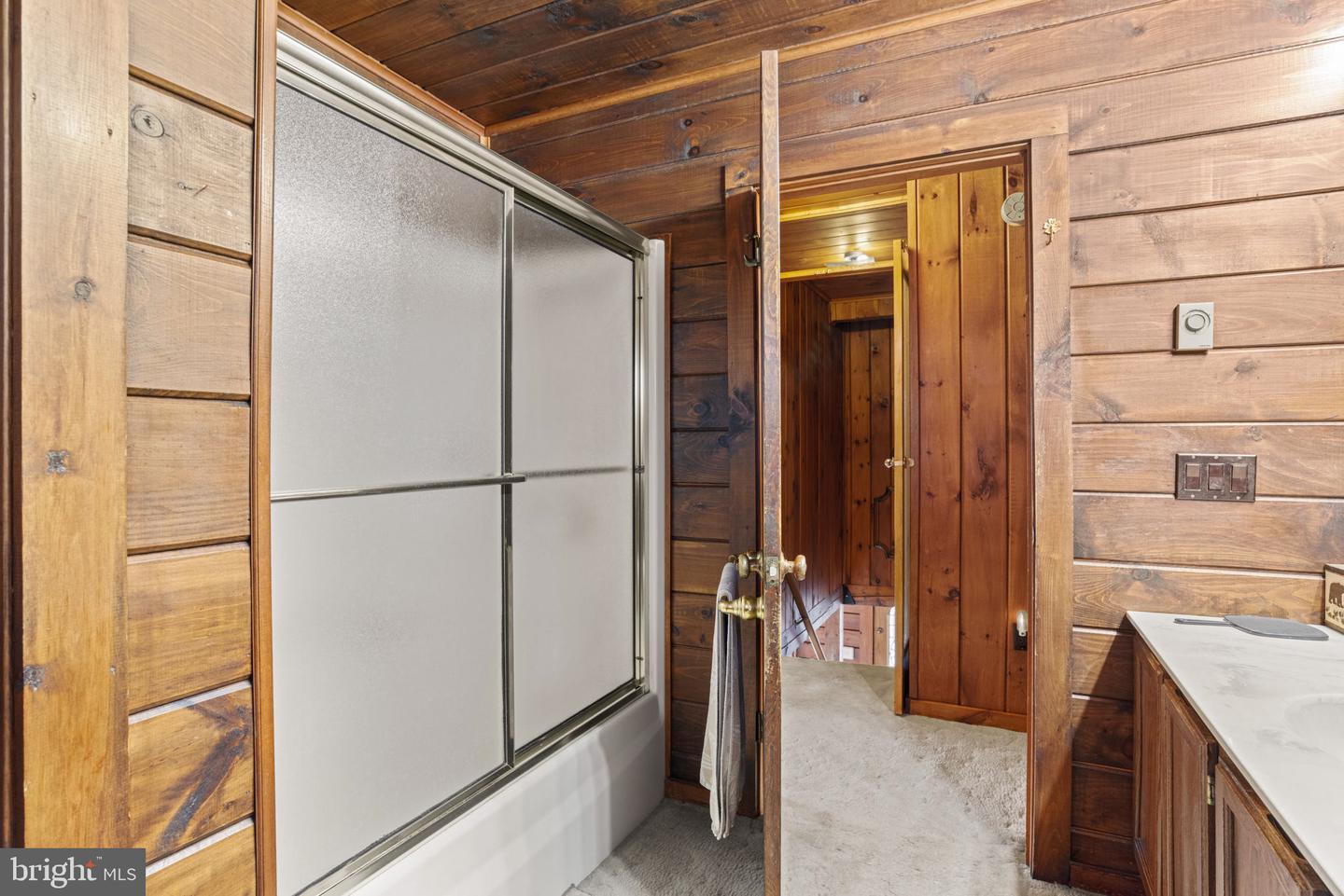 46 Woodview Rd Property Photo 26
