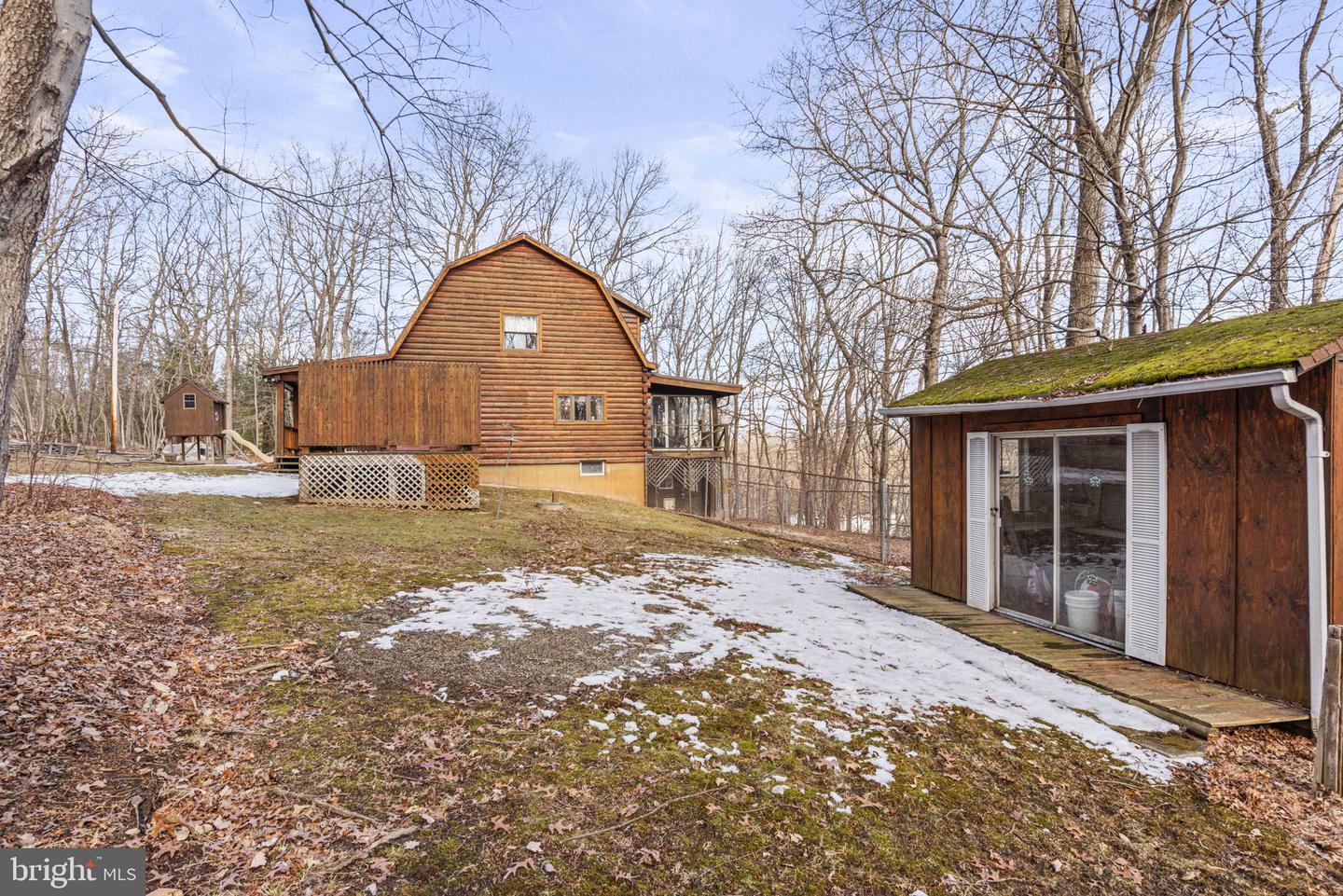 46 Woodview Rd Property Photo 38