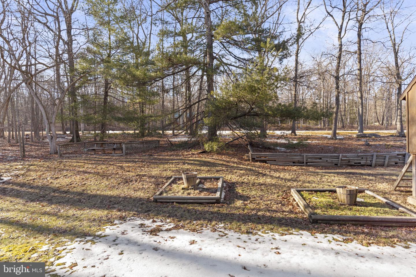 46 Woodview Rd Property Photo 43