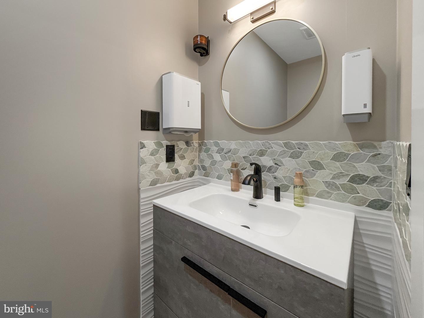 124 High Property Photo 14