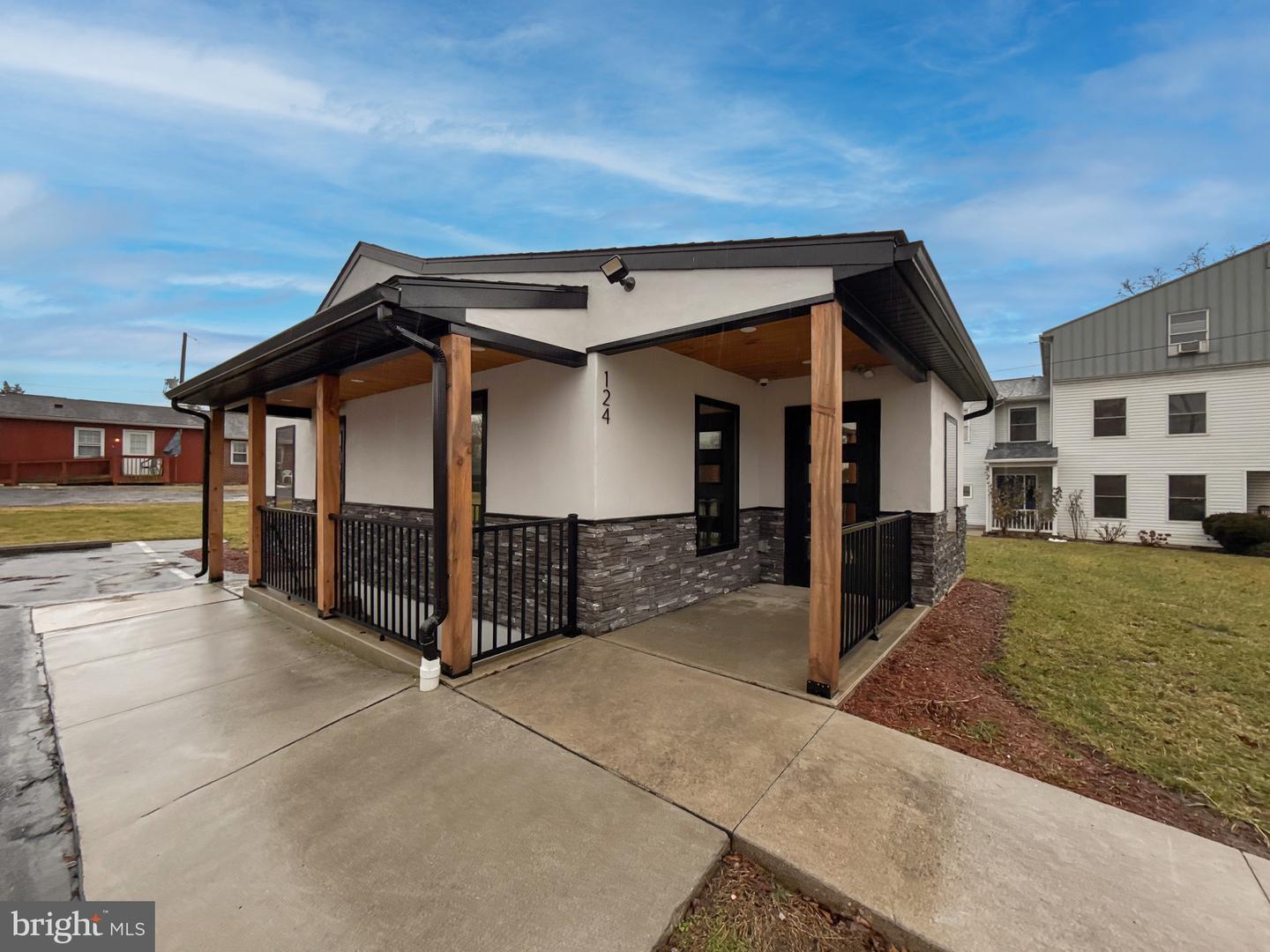 124 High Property Photo 25