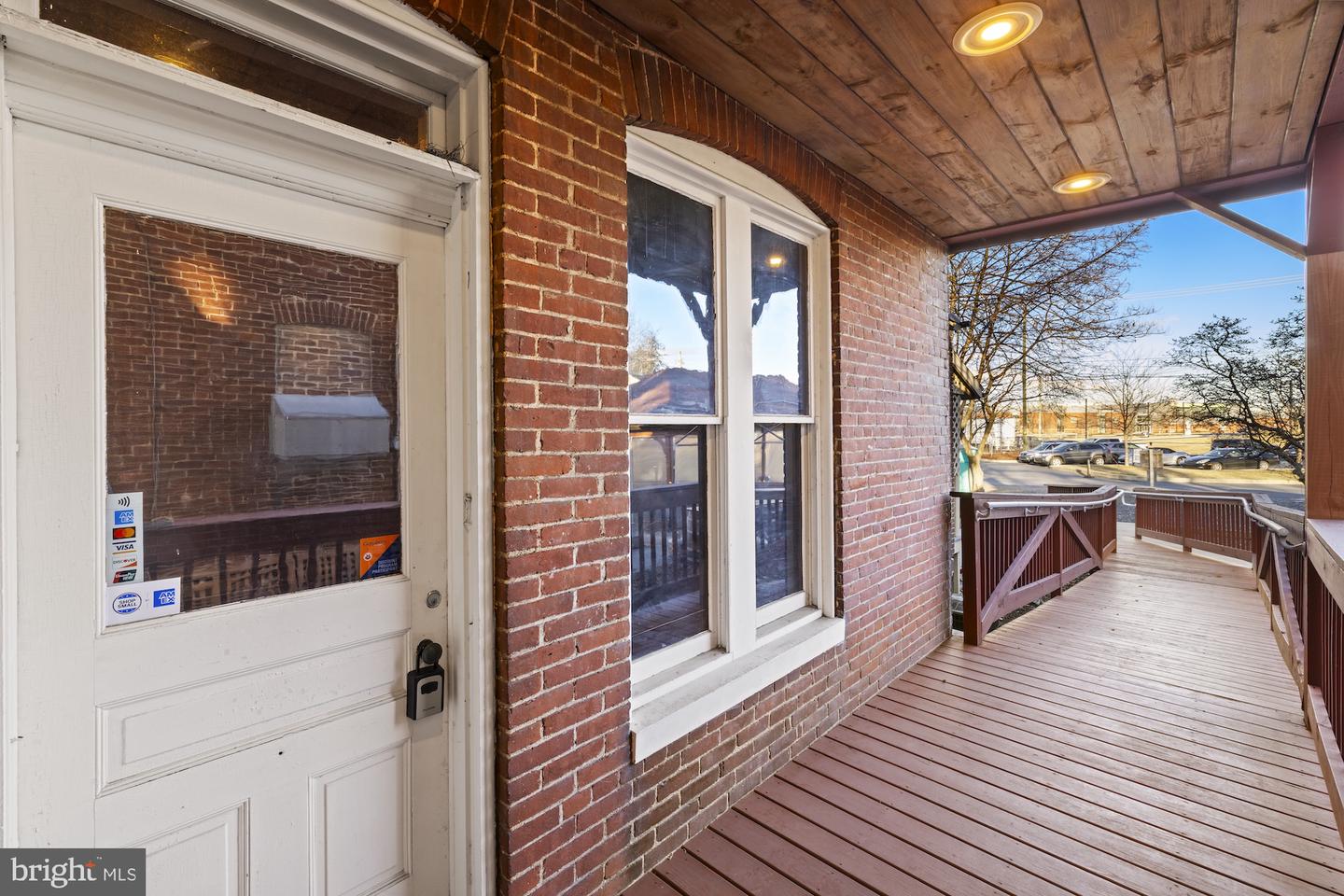 344 Baltimore St Property Photo 9