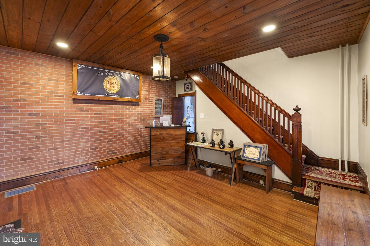 344 Baltimore St Property Photo 10