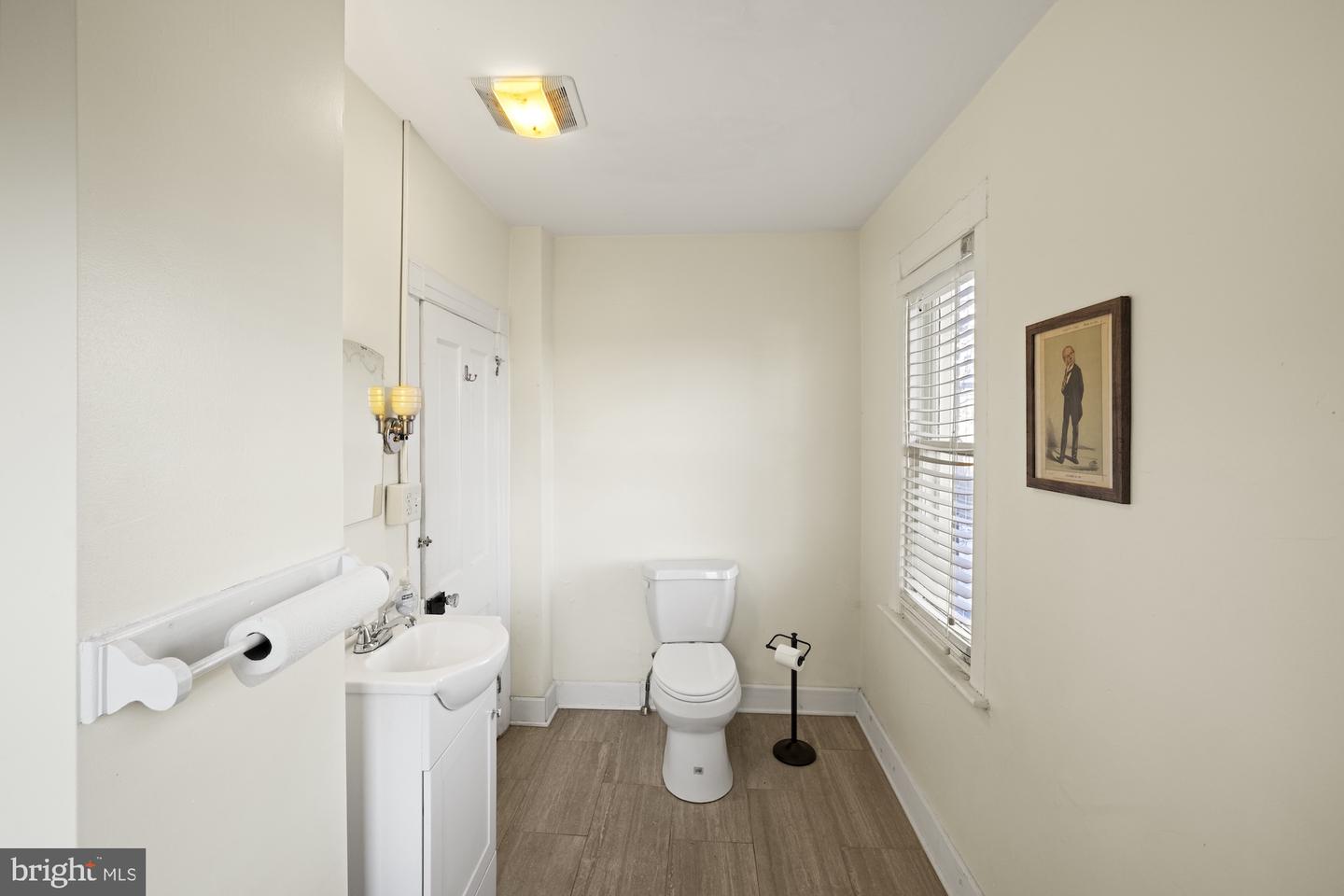 344 Baltimore St Property Photo 34