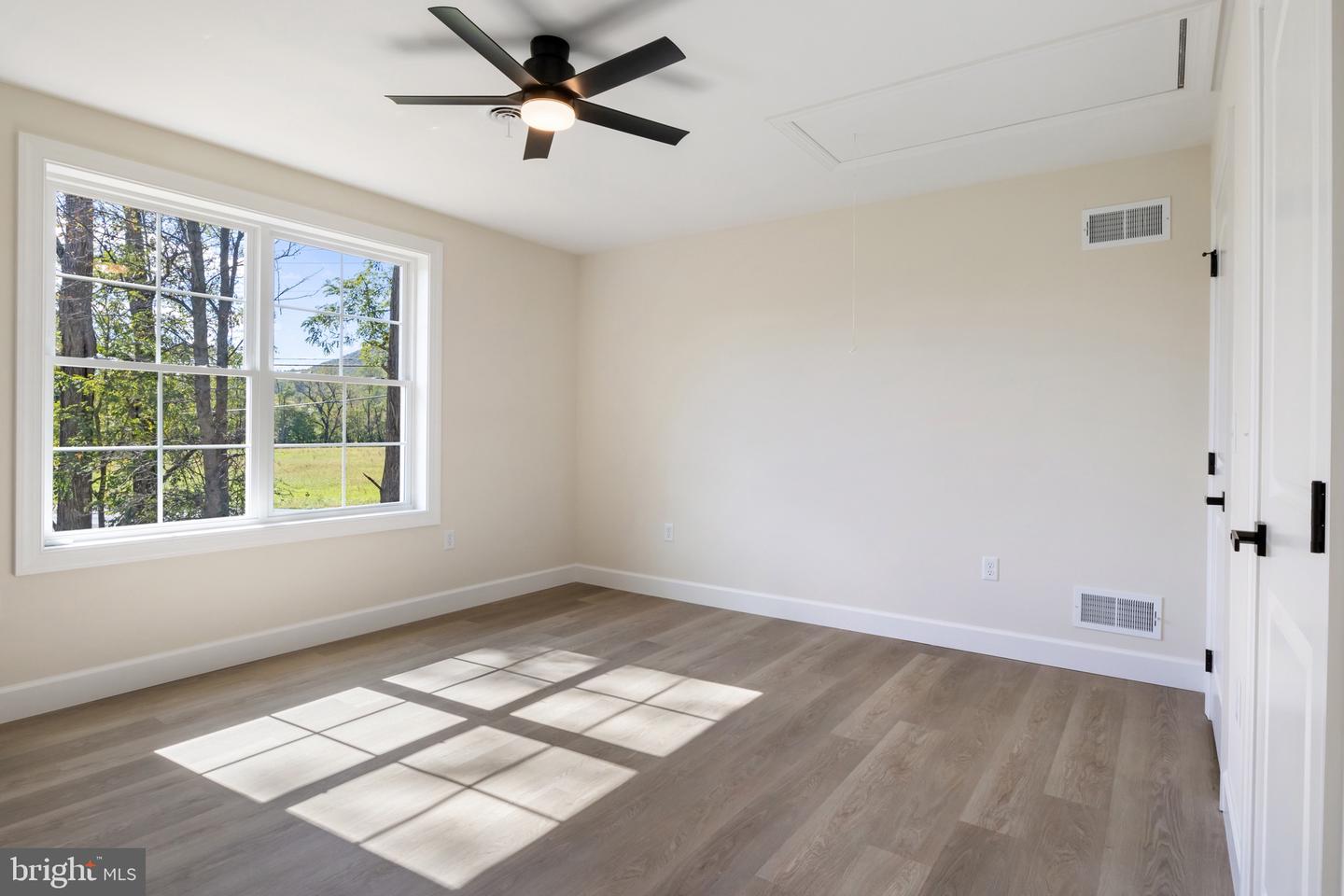 2 Ski Run Trl Property Photo 35