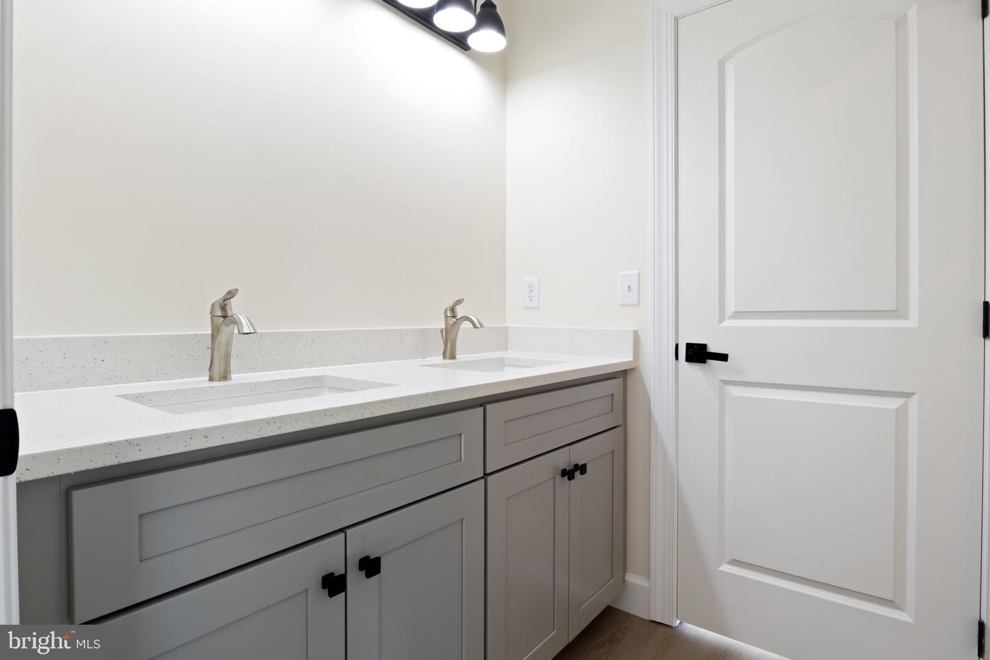 2 Ski Run Trl Property Photo 37