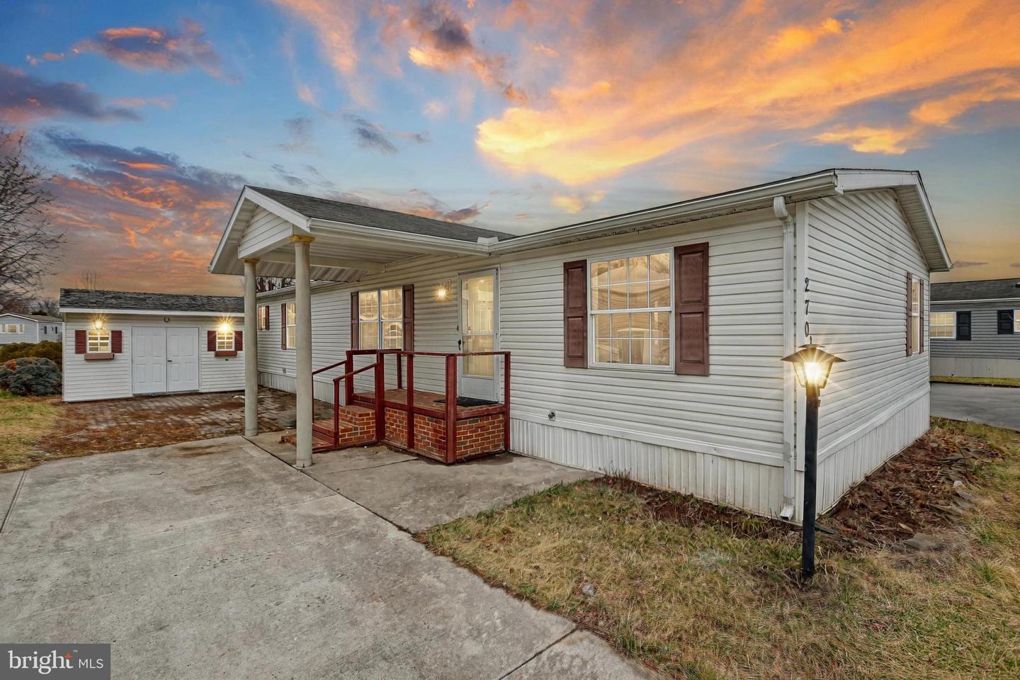 New Oxford Real Estate Listings Main Image