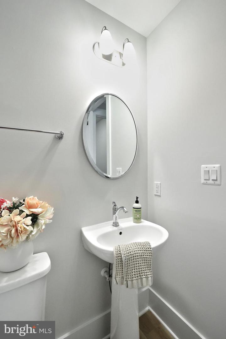 419 Quiet Creek Dr Property Photo 24