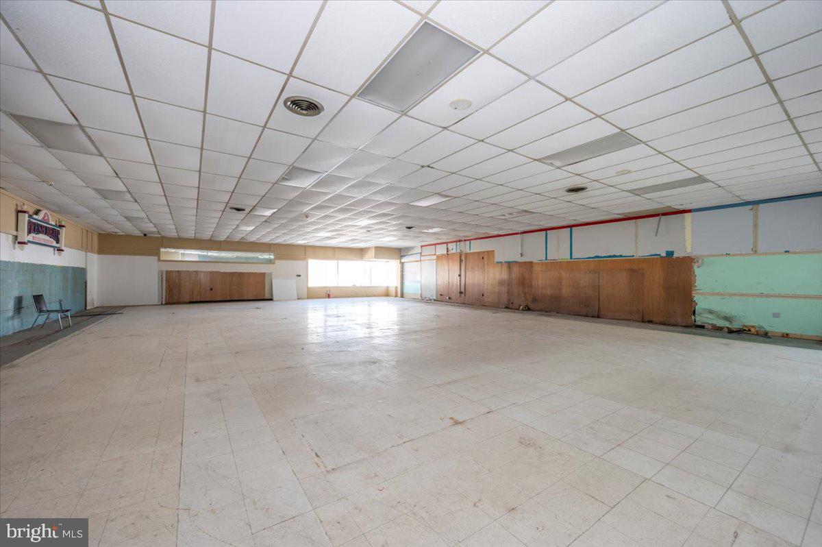 100 W Main St Property Photo 2