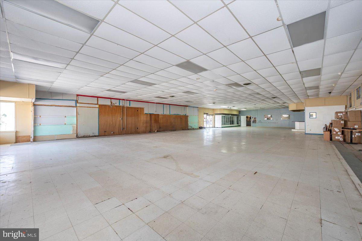 100 W Main St Property Photo 8