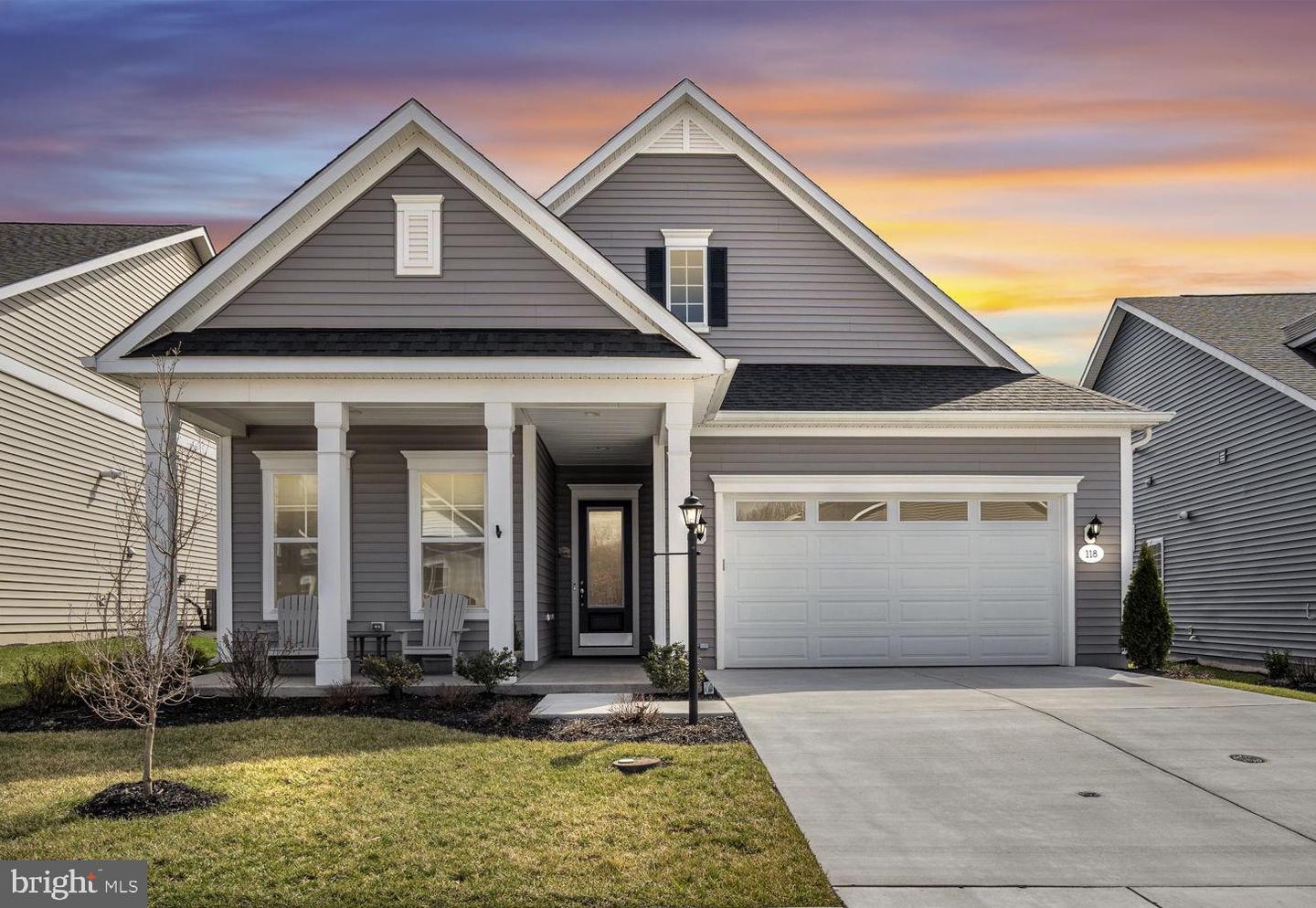 118 New Vista Way Property Photo 1