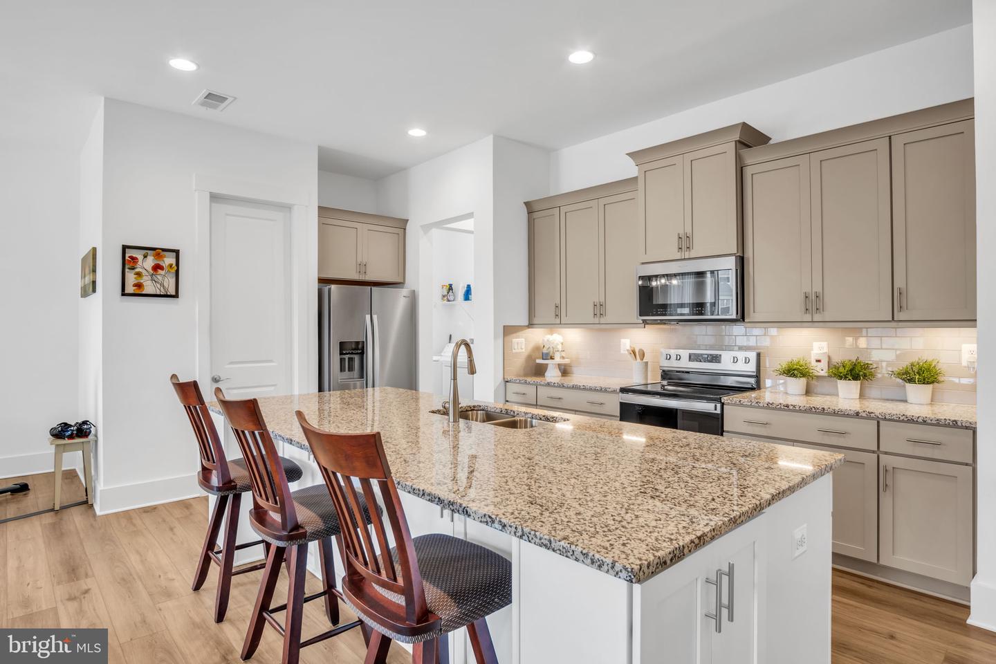 118 New Vista Way Property Photo 14