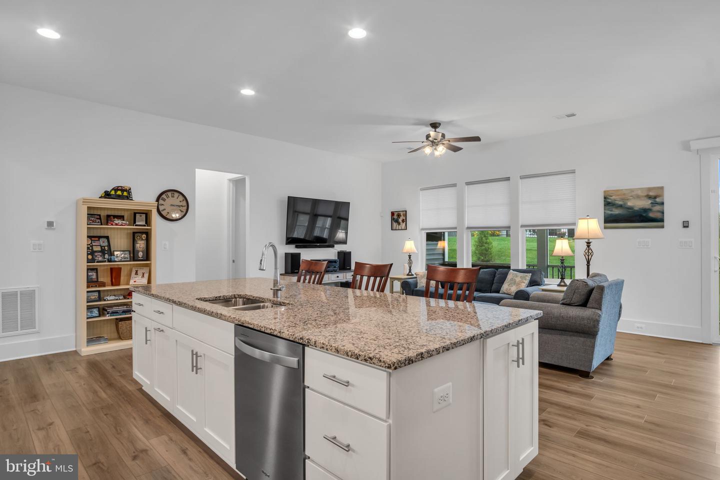 118 New Vista Way Property Photo 18