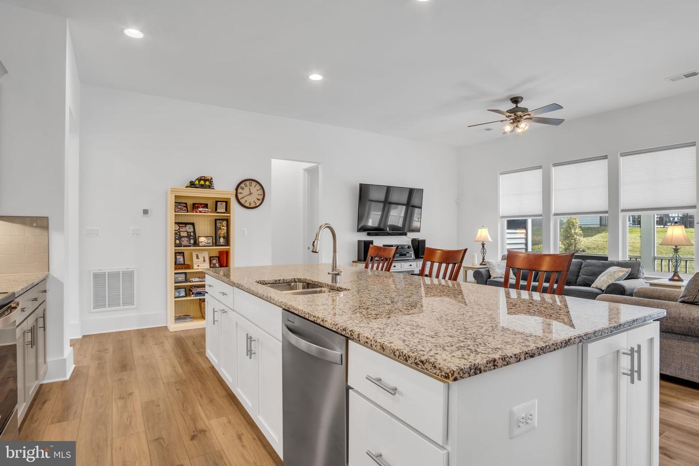 118 New Vista Way Property Photo 19