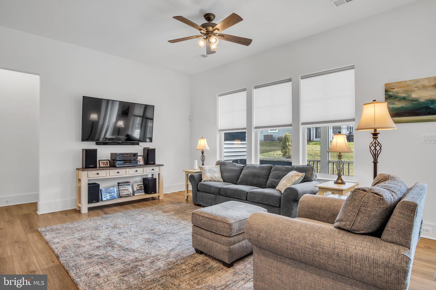 118 New Vista Way Property Photo 21