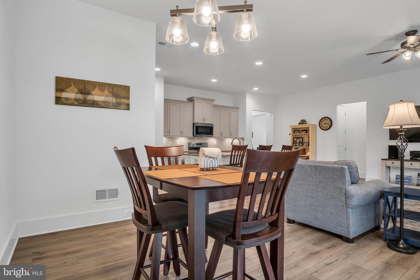 118 New Vista Way Property Photo 26