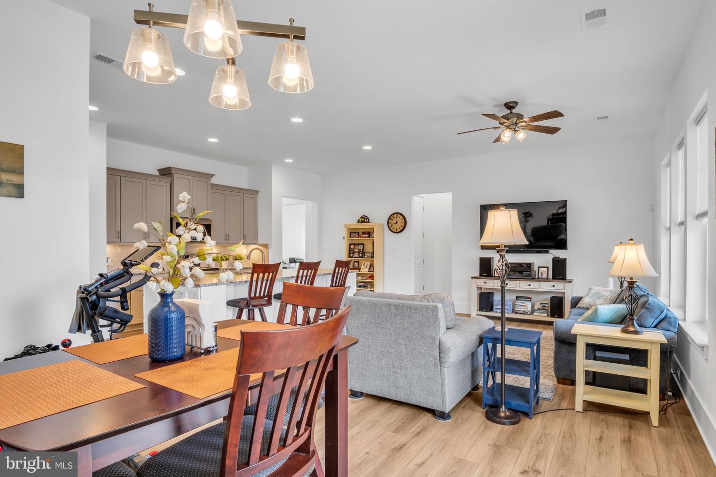 118 New Vista Way Property Photo 27