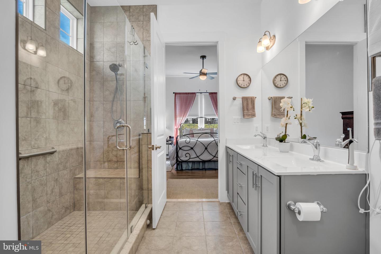 118 New Vista Way Property Photo 32