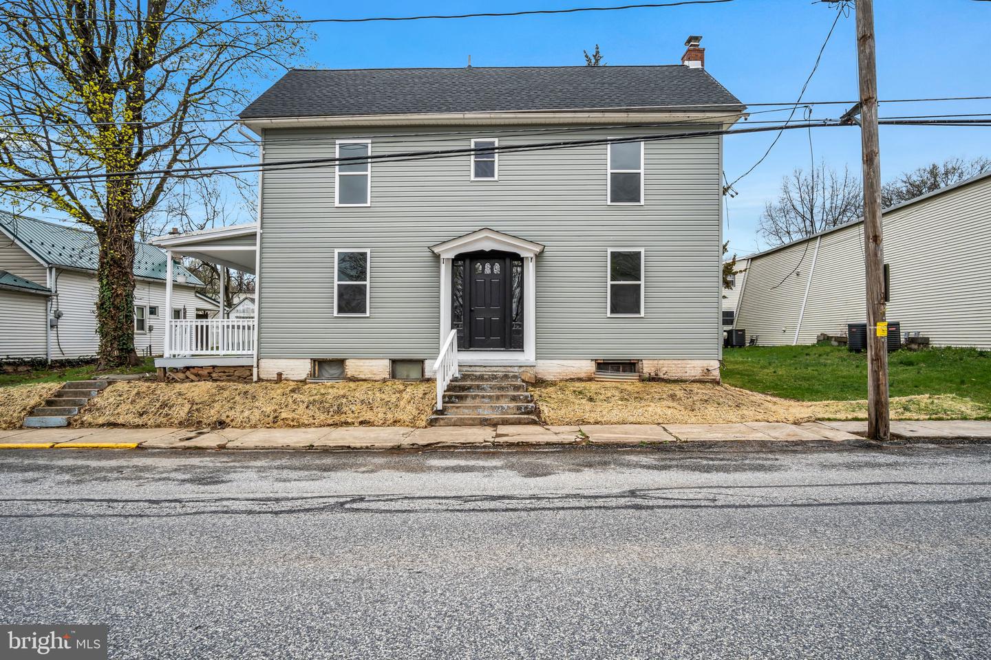 337 Main Property Photo 3