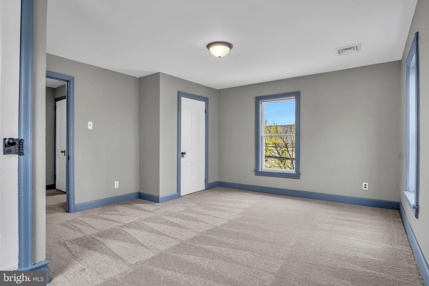 337 Main Property Photo 15