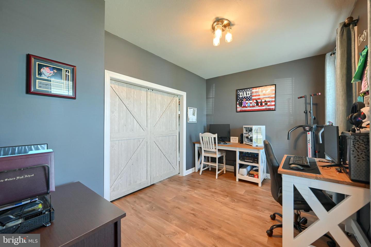 6 Lobell Rd Property Photo 8