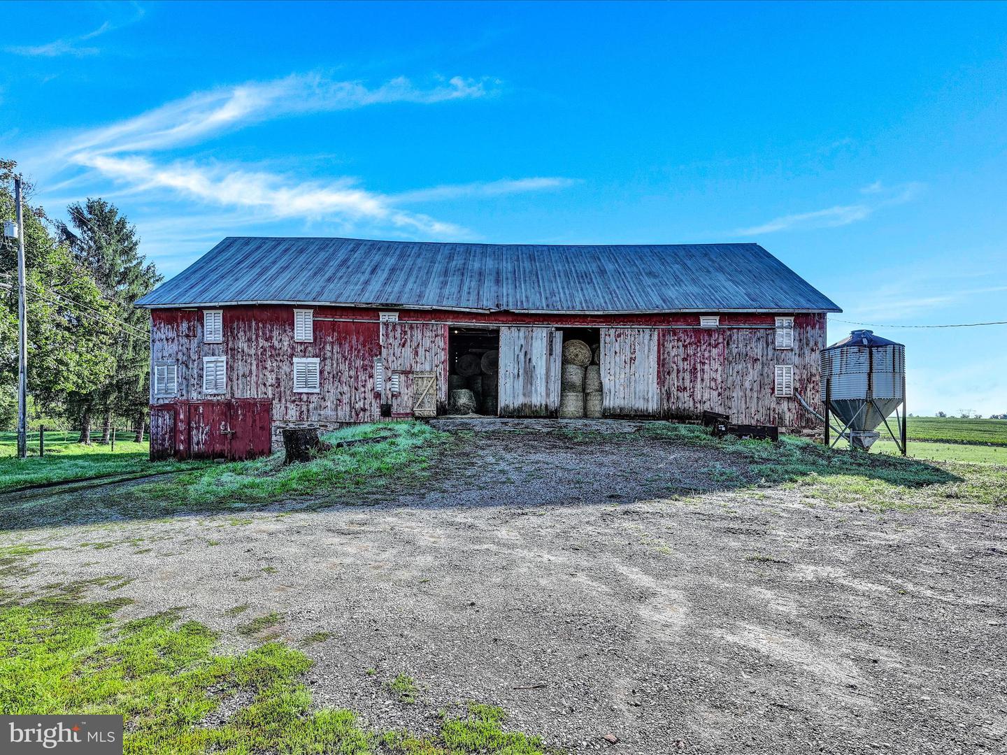 550 Hilltown Rd Property Photo 3