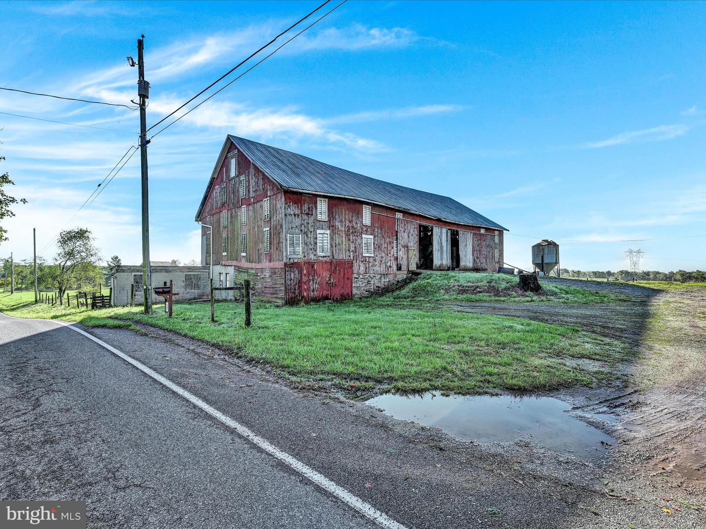 550 Hilltown Rd Property Photo 4