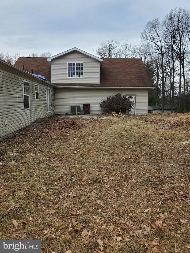6335 Oxford Rd Property Photo 6