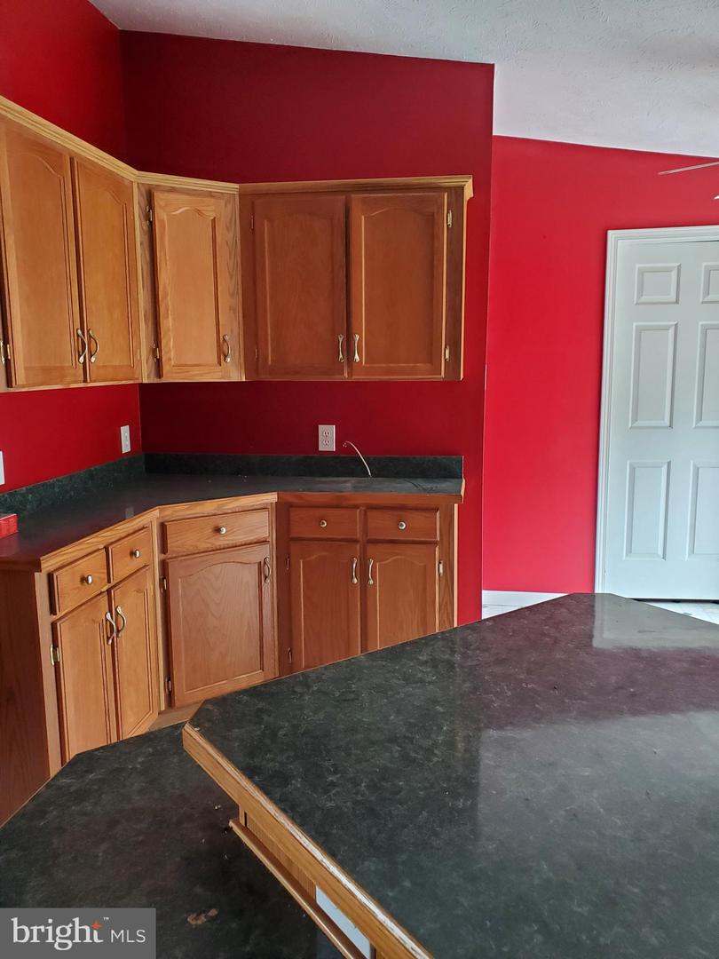 6335 Oxford Rd Property Photo 26