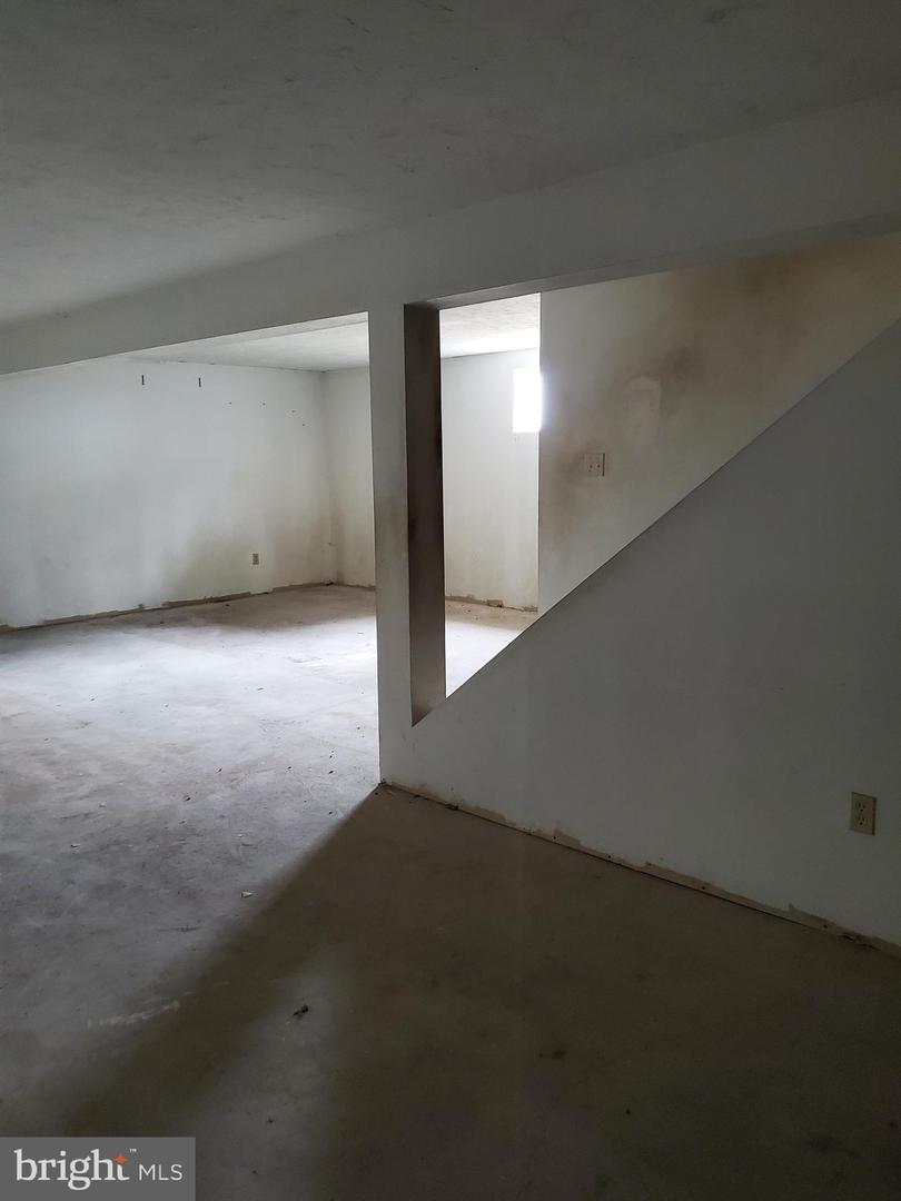 6335 Oxford Rd Property Photo 59