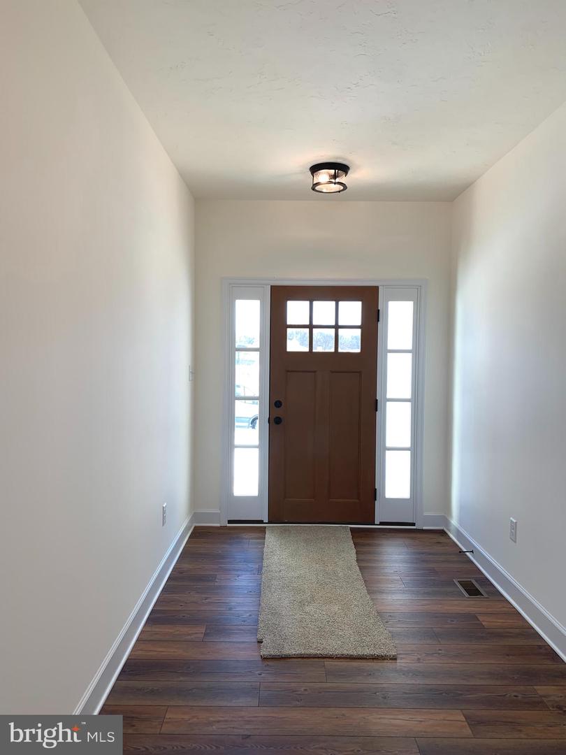 54 Flint Dr #50 Property Photo 2